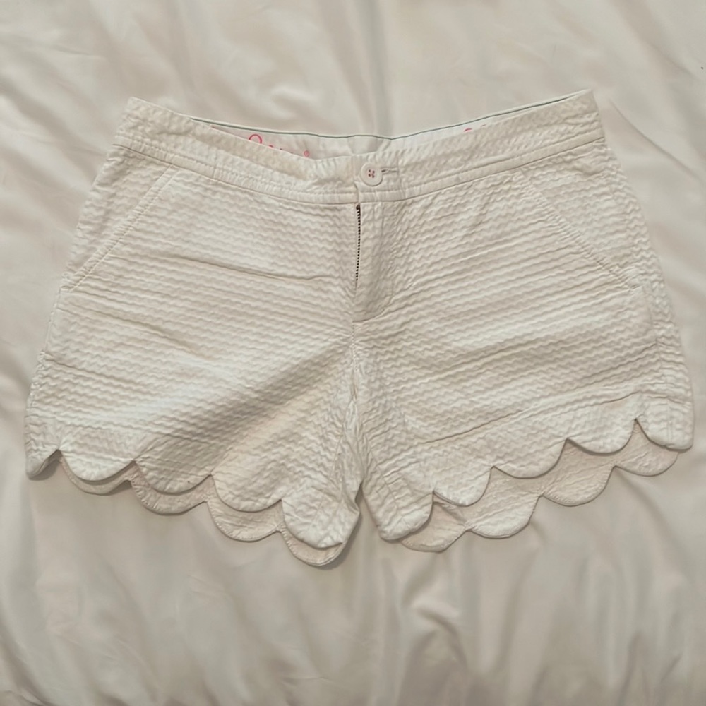BARELY WORN LILY PULITZER SHORTS.